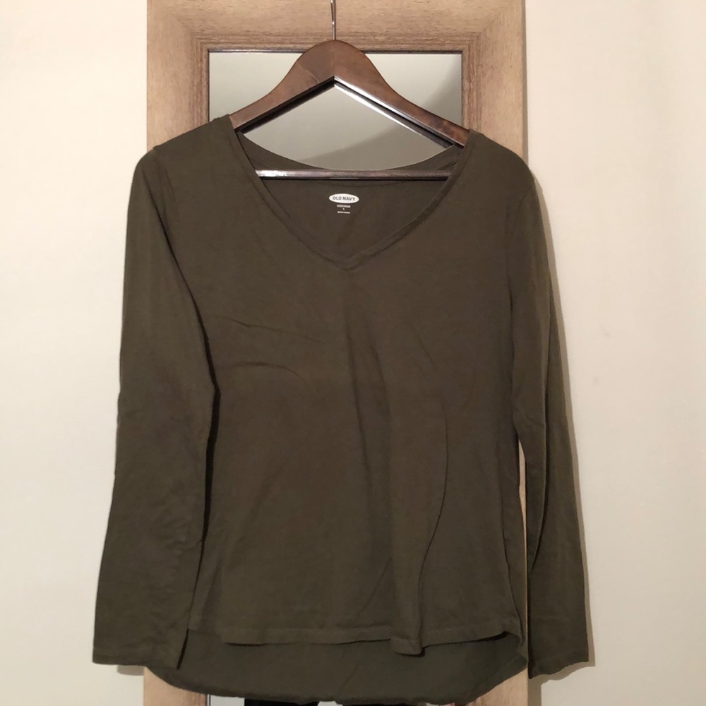Simple long sleeve tee